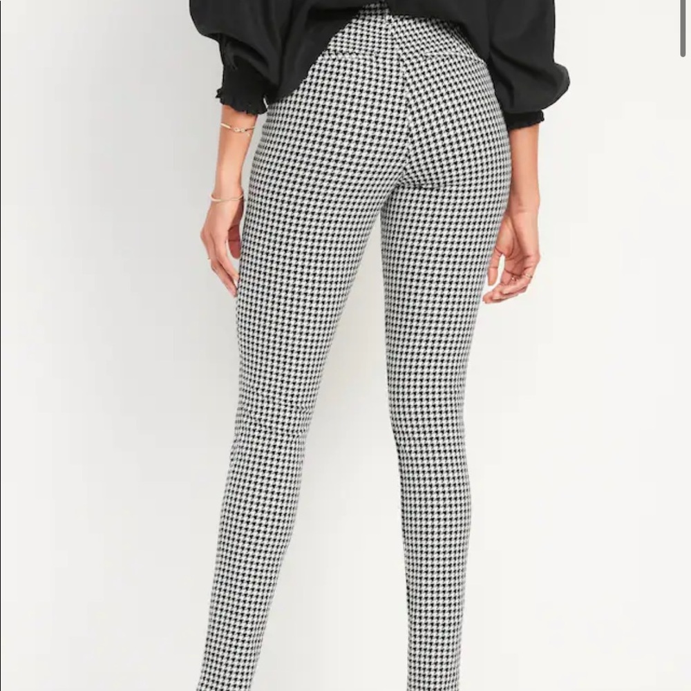 Chevron black and white pixie pants